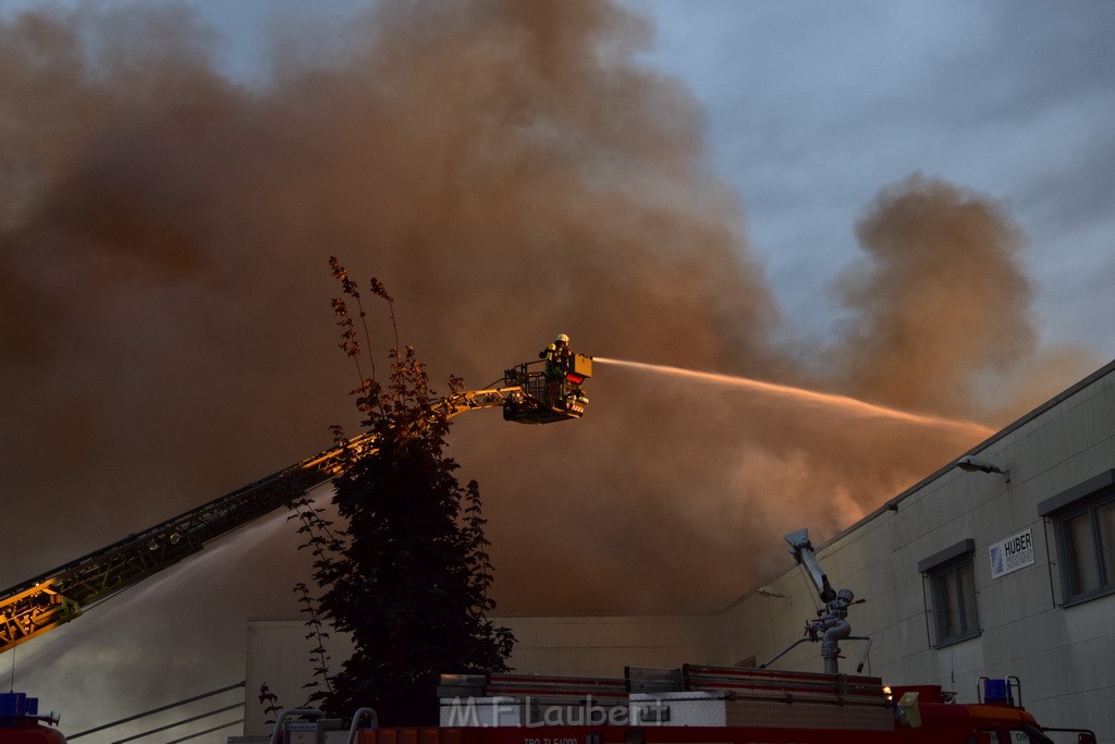 Grossbrand Halle Troisdorf Kriegsdorf Junkersring P257.JPG - Miklos Laubert